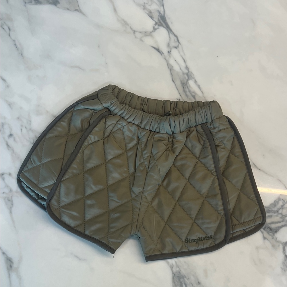 Simplicity Quilted Olive Shorts